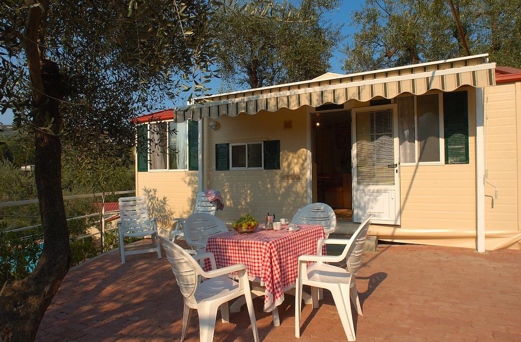 Camping Edy Ντιάνο Μαρίνα Εξωτερικό φωτογραφία