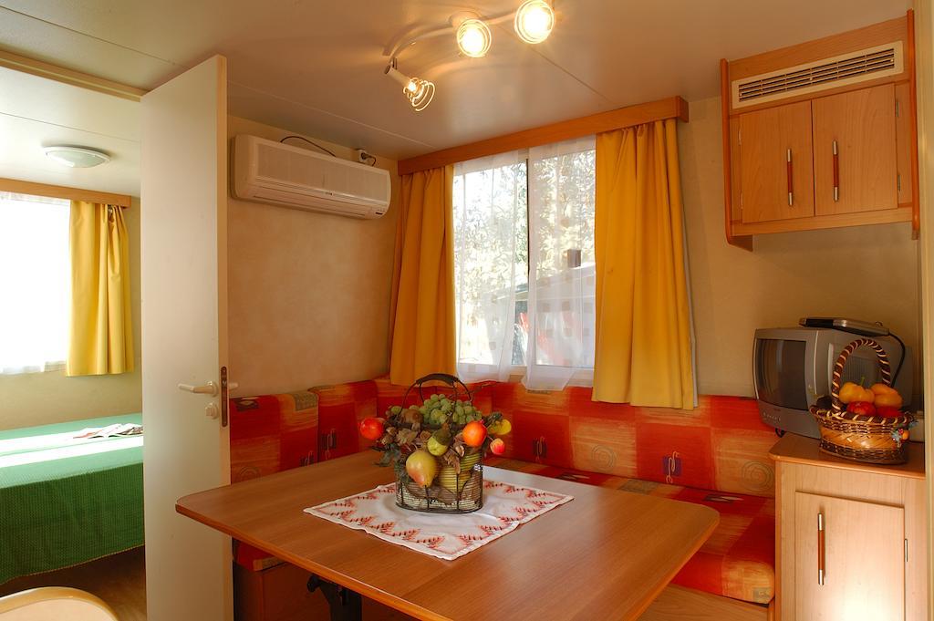 Camping Edy Ντιάνο Μαρίνα Δωμάτιο φωτογραφία